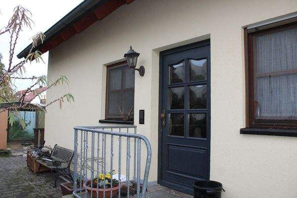 Hauseingang ... bitte eintreten