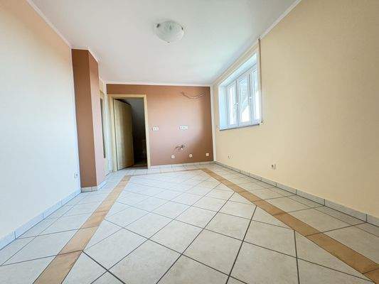 Wohnen - Kochen - Essen im Dachgeschoss - Einliegerwohnung