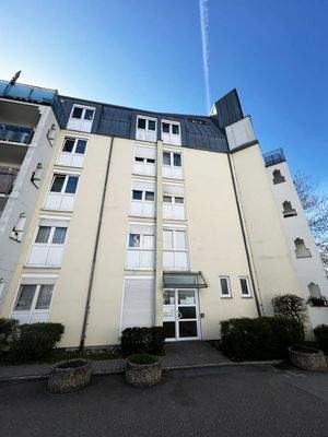 Außenbild vor Renovierung.jpg