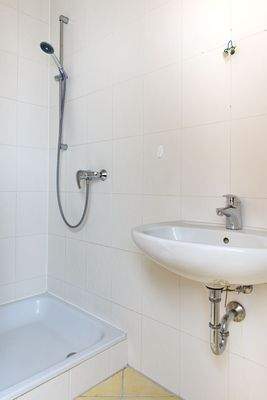 Duschbad Spitzboden.jpg