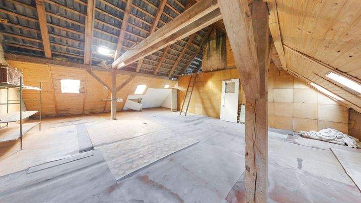 unausgebauter Dachbodenteil