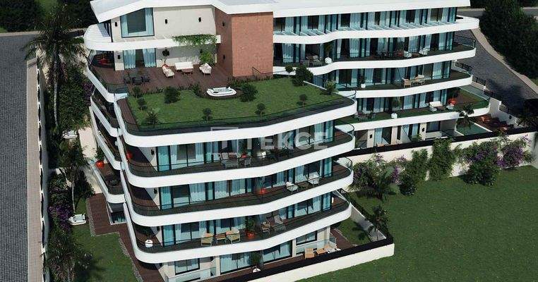 Apartments with Spacious Gardens Near the Sea in Çeşme