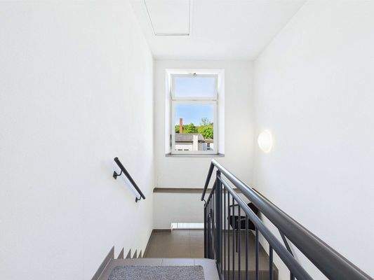 Zentrale Eigentumswohnung in Schwalbach-Elm - Flur