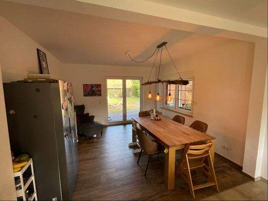 Esszimmer mit Terrassenzugang