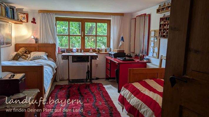 Kinderzimmer mit Fenster nach Südwesten.jpg