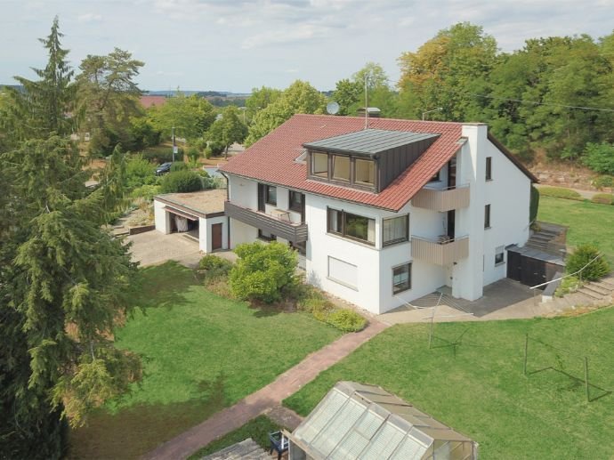 Großzügiges Mehrfamilienhaus in top Lage