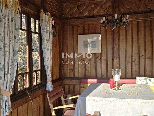 Holzgartenhaus innen