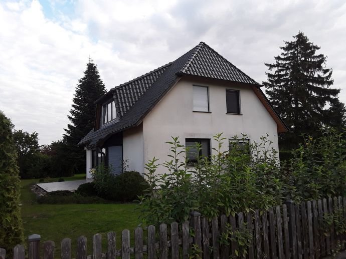 Freistehendes idyllisches  Einfamilienhaus in traumhafter Lage!