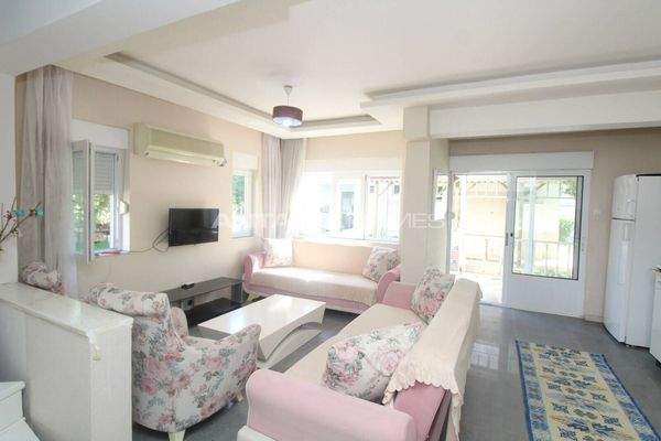 3-Bedroom House Near Land of Legends in Kadriye