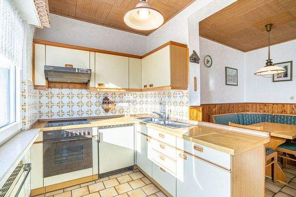 Küche mit Essplatz Erdgeschoss