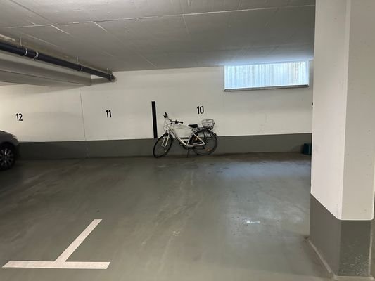 Tiefgaragenstellplatz