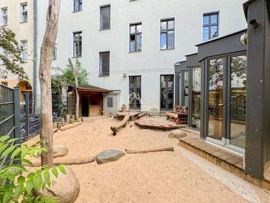 Außenfläche / courtyard