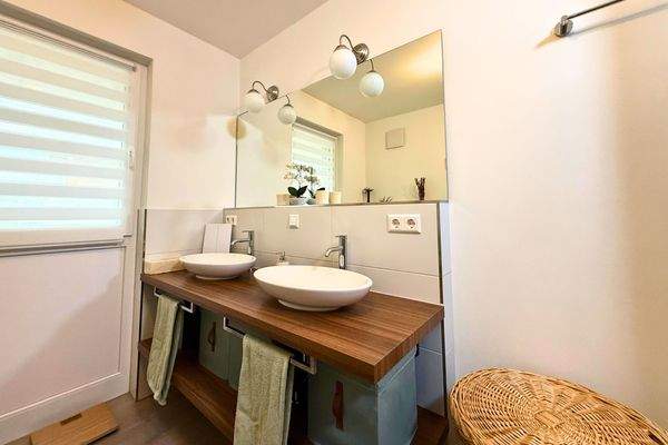 Bad mit 2 Waschbecken