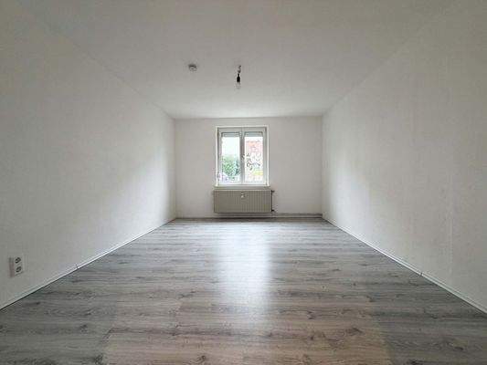 Schlafzimmer: hier modern und mir viel Platz für Bett, Schrank und schöne Träume