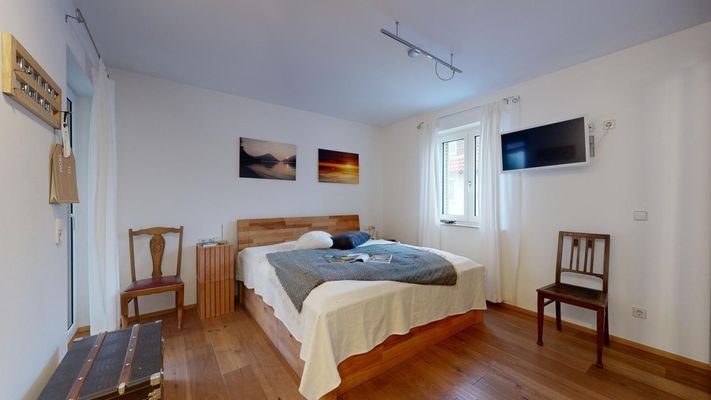 Schlafzimmer mit Balkon-Zugang