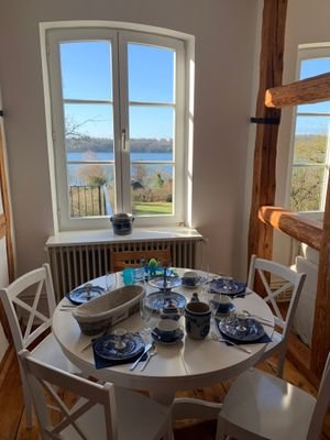 Frühstück mit exponierter Aussicht