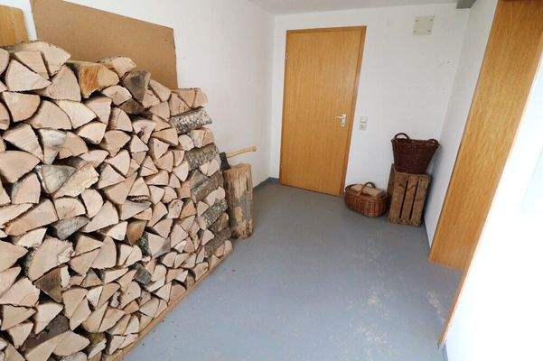 Holzlagerraum/ Vorräte 