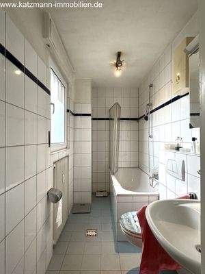 EG/MFH - Bad (im Anbau)