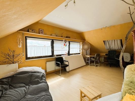 Schlafzimmer DG
