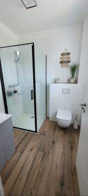 Bad mit Dusche im EG  -2-.jpg