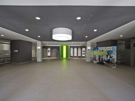 Eingangsbereich Gebäude 