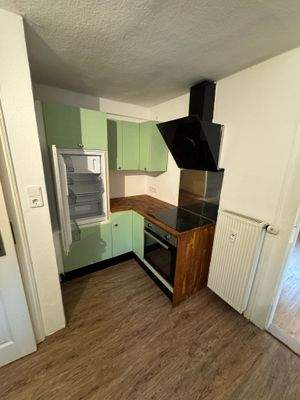 5 Küche weitere Ansicht.JPEG