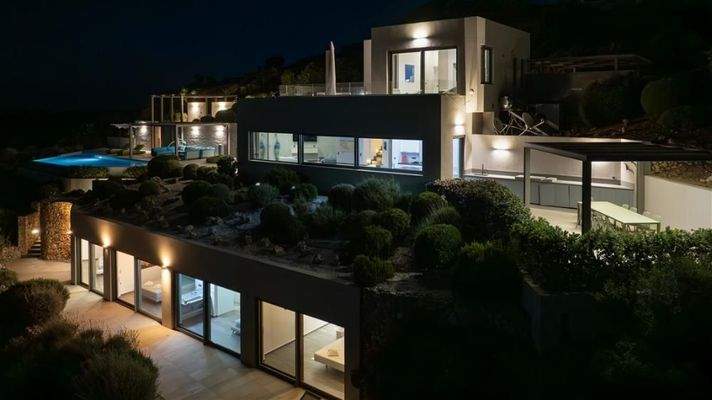 Kreta, Kokkino Chorio: Traumvilla mit makelloser Aussicht mit einer privaten Bucht zu verkaufen