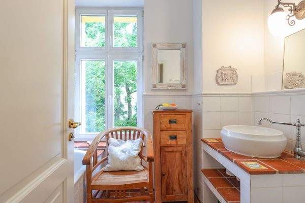 Bad im Obergeschoss.jpg