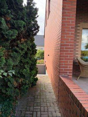 separater Zugang zum Garten.jpg