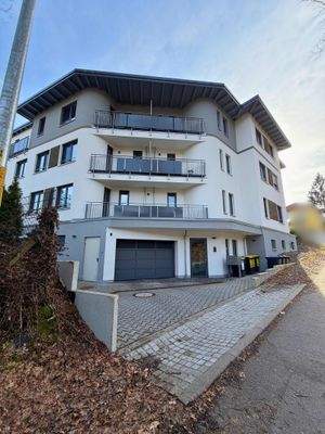 Hausansicht mit TG-Zufahrt (2)