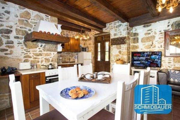 Kreta, Sivas: Traditionelles Steinhaus mit Swimmingpool