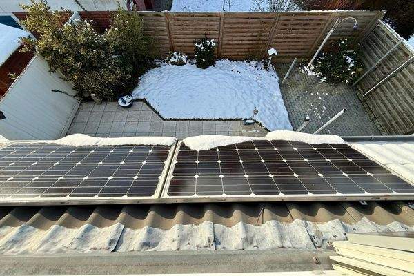 Ausblick Spitzbodenfenster in den Garten