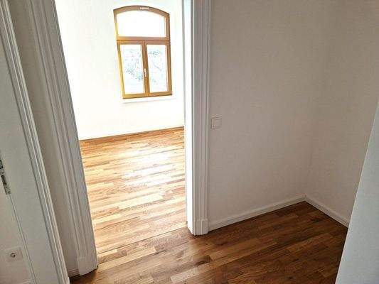 kleiner Vorflur zum Schlafzimmer und Kinderzimmer