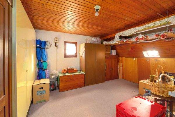 zusätzlicher Raum DG