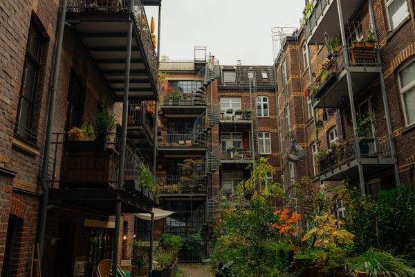 Innenhof mit Balkonansicht