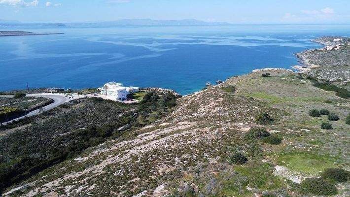 Kreta, Chorafakia Chania: Grosses Grundstück direkt am Meer mit unvergleichlichem Meerblick zu verkaufen