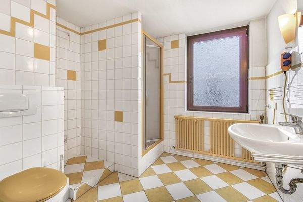 Badezimmer im Dachgeschoss