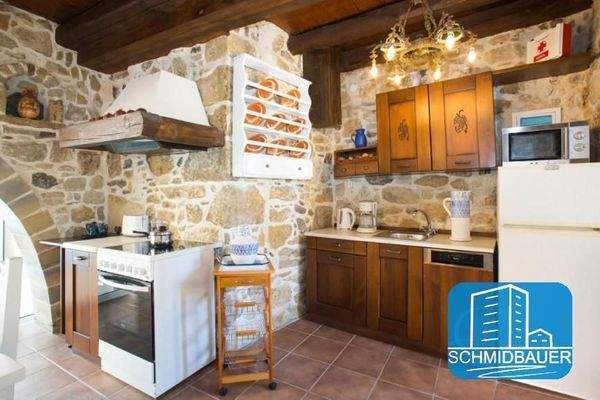 Kreta, Sivas: Traditionelles Steinhaus mit Swimmingpool