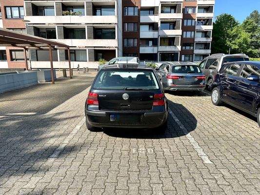 PKW-Aussenstellplatz