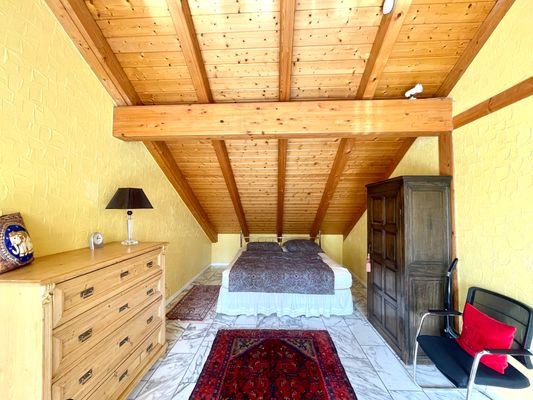 DG - Raum 2 Schlafzimmer Bild 2.jpg