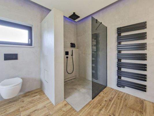 Badezimmer im Obergeschoss