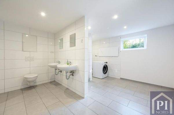 Badezimmer im Kellergeschoss