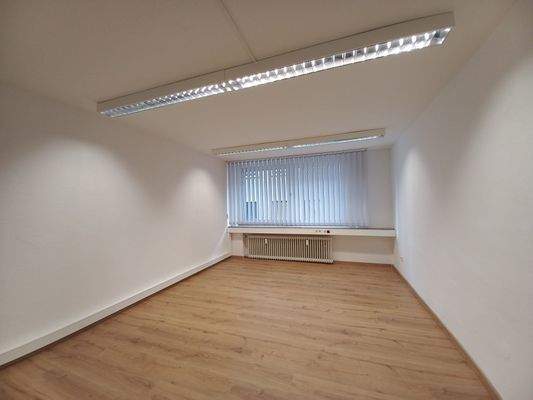 Büro 2 (2).jpg