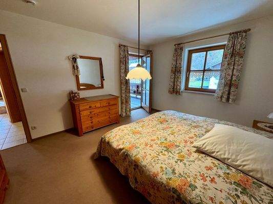 Schlafen mit Zugang zum Balkon