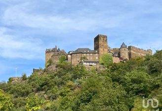 mit Blick auf die Schönburg