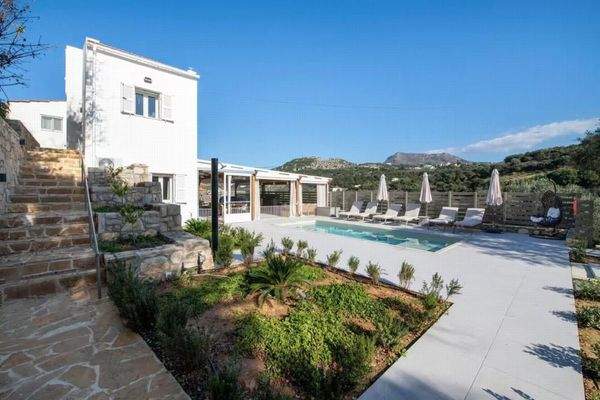 Kreta: Moderne 2-Schlafzimmer-Villa mit privatem Pool in Almyrida zu verkaufen