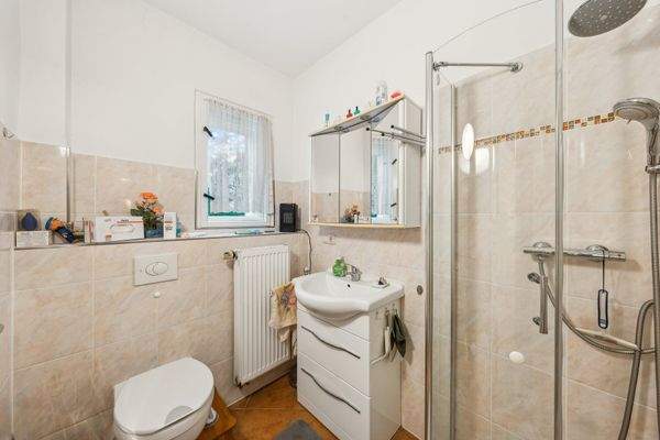 Duschbad im Erdgeschoss