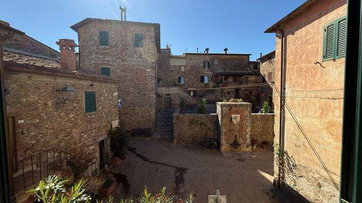 115642AF-FF7B-40E5-9B90-DED8BAC61CF4_1_102_a