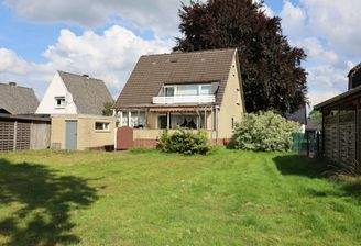 Garten mit Blick auf die Terrasse
