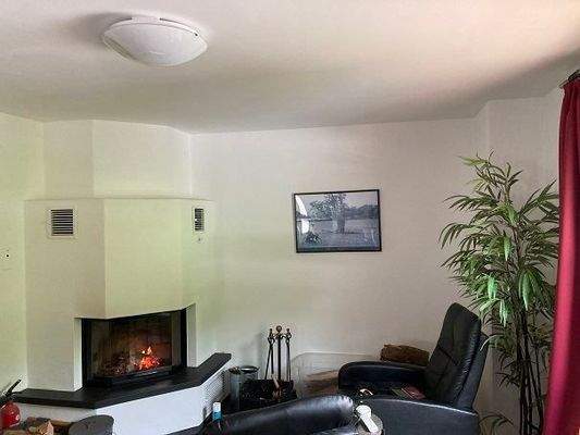 Wohnbereich mit Kamin